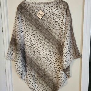 Elegant Brown and Cream Cape